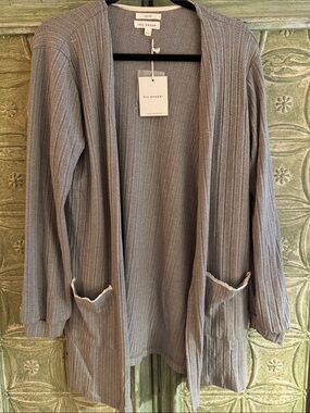 Blu pepper cardigan. Green with lace tr pockets. Size large